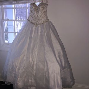 Wedding dress